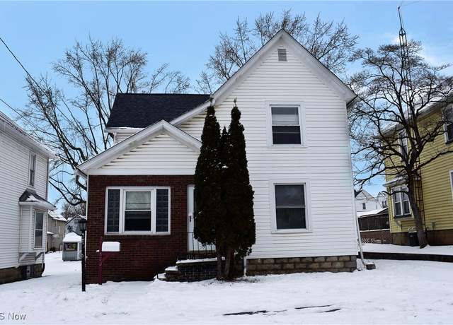 Property at 360 E Clark St, East Palestine, OH 44413, 3 beds, 1.5 baths