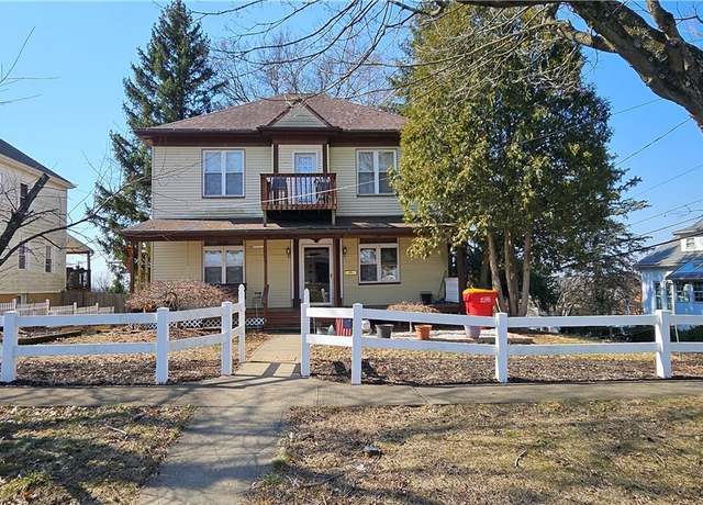Property at 150 E South St, Cadiz, OH 43907, 5 beds, 3 baths