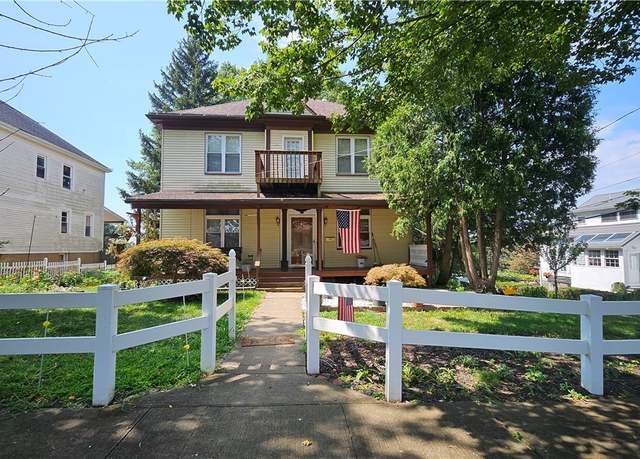 Property at 150 E South St, Cadiz, OH 43907, 5 beds, 3 baths