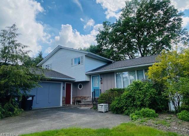 Property at 54 Morningview Ter, Brunswick, OH 44212, 4 beds, 2 baths