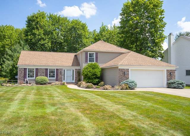 Property at 20622 Wildwood Ln, Strongsville, OH 44136, 4 beds, 2.5 baths