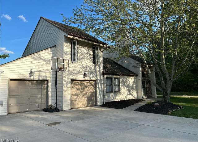 Property at 687 Rowelyn Ave, Sheffield Lake, OH 44054, 3 beds, 2.5 baths