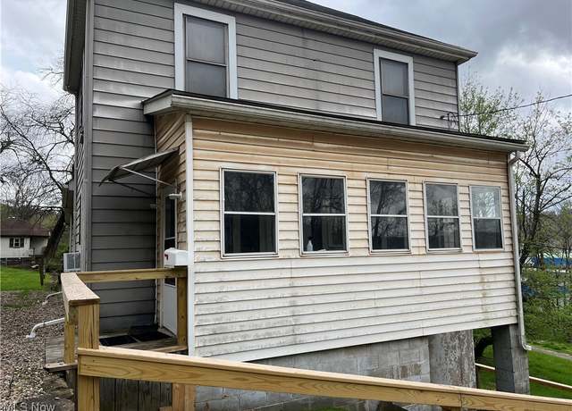 Property at 324 Loeb St, Weirton, WV 26062, 2 beds, 2 baths