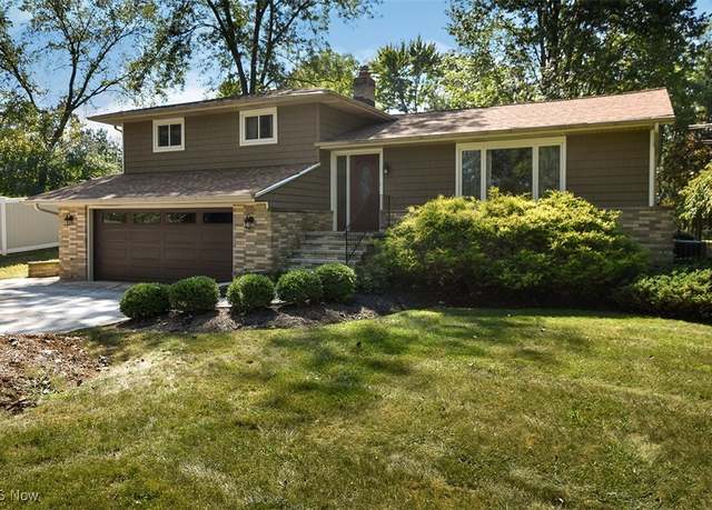Property at 9979 Delsy Dr, North Royalton, OH 44133, 3 beds, 1.5 baths