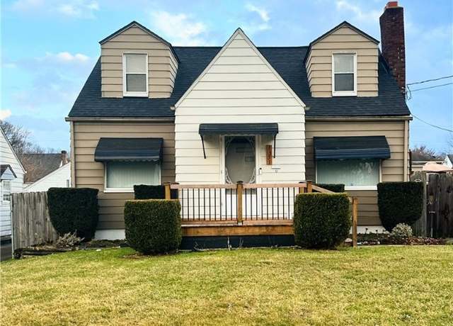 Property at 1351 E Boston Ave, Youngstown, OH 44502, 3 beds, 2 baths