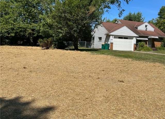 Property at 1940 Skyline Dr, Richmond Heights, OH 44143