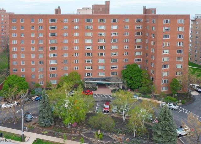 Property at 11820 Edgewater Ln #902, Lakewood, OH 44107, 1 bed, 1 bath
