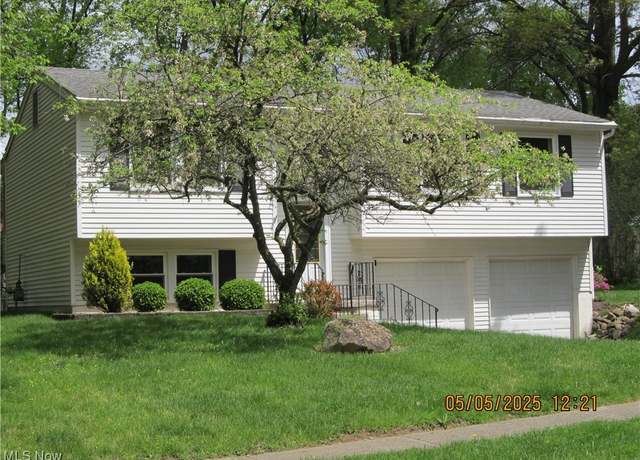 Property at 40 Oakhurst, Munroe Falls, OH 44262, 3 beds, 2 baths