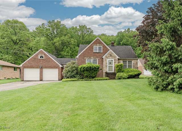 Property at 196 E Ridgewood Dr, Seven Hills, OH 44131, 3 beds, 2 baths