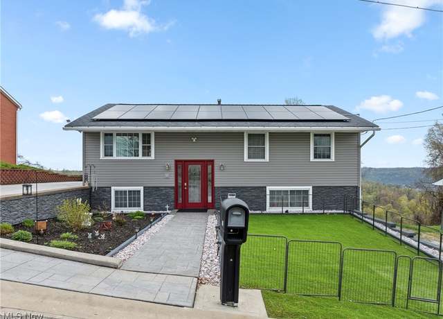 Property at 16 Hillcrest Dr, Martins Ferry, OH 43935, 4 beds, 2 baths