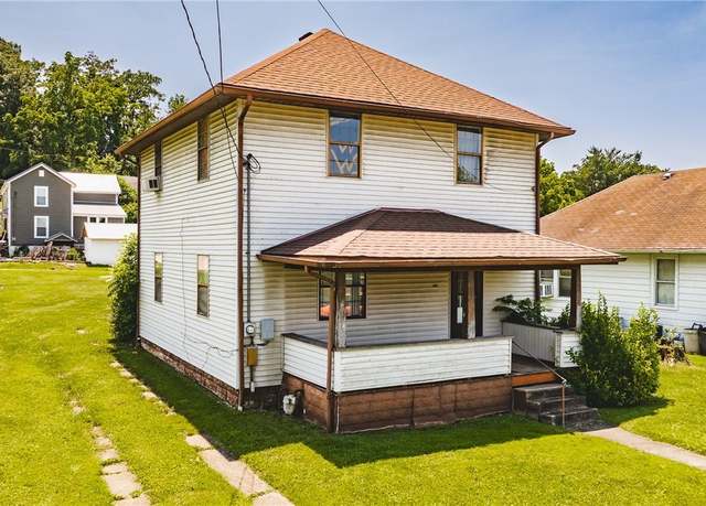 Property at 2114 11th Ave, Parkersburg, WV 26101, 3 beds, 1 bath