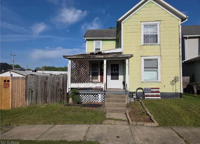 Property at 327 N 4th, Cambridge, OH 43725, 4 beds, 2 baths