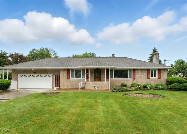 Property at 5821 Cherrywood Dr, Lorain, OH 44053, 3 beds, 2.5 baths