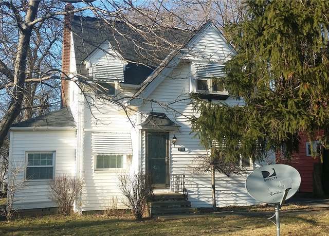 Property at 9126 Snow Rd, Parma, OH 44130, 3 beds, 2 baths