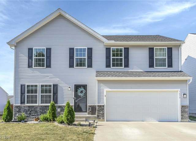 Property at 3672 Astor Ln, Lorain, OH 44053, 4 beds, 2.5 baths