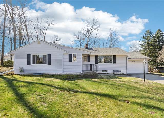 Property at 2796 Erie Dr, Fairlawn, OH 44333, 3 beds, 1 bath