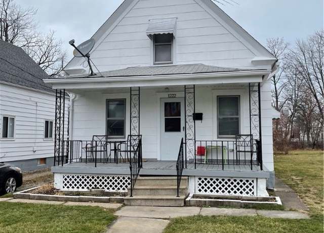 Property at 1222 W 10th St, Lorain, OH 44052, 2 beds, 1 bath