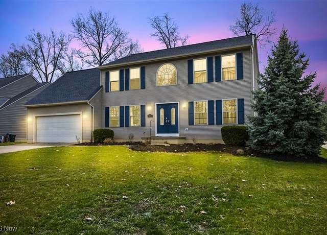 Property at 7073 Oak Tree Dr S, Lorain, OH 44053, 4 beds, 3.5 baths