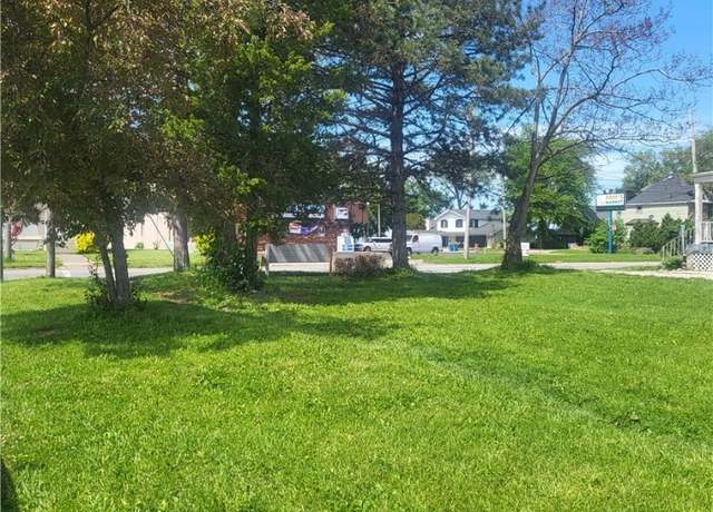 Property at 906 E Erie Ave, Lorain, OH 44052
