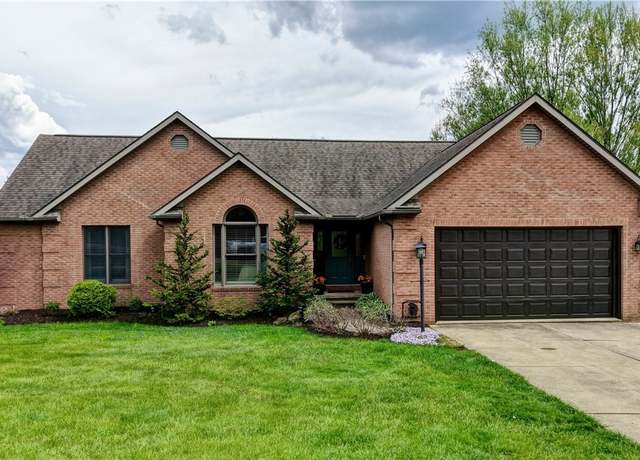 Property at 10165 Laurens Dr NE, Bolivar, OH 44612, 4 beds, 3 baths