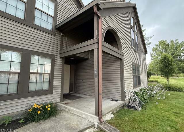 Property at 3811 Northwoods Ct NE #2, Warren, OH 44483, 2 beds, 2 baths