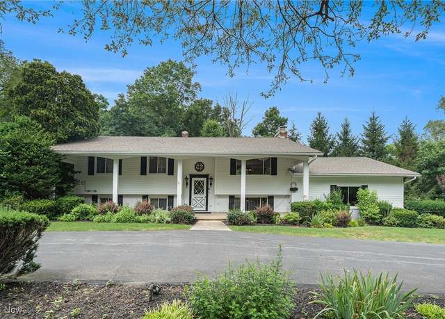 Property at 785 Willow Lake Dr, Sagamore Hills, OH 44067, 4 beds, 2 baths