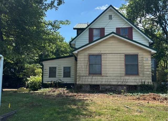 Property at 235 E Western Reserve Rd, Poland, OH 44514, 2 beds, 1.5 baths
