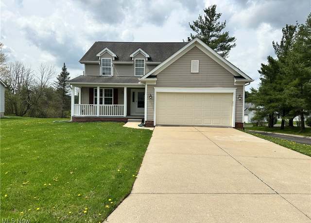 Property at 122 Pine Hollow Cir, Chardon, OH 44024, 3 beds, 2.5 baths