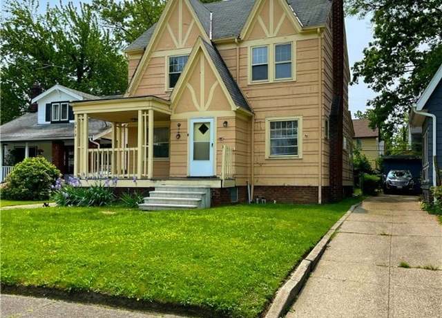 Property at 3418 Hartwood Rd, Cleveland Heights, OH 44112, 4 beds, 1.5 baths