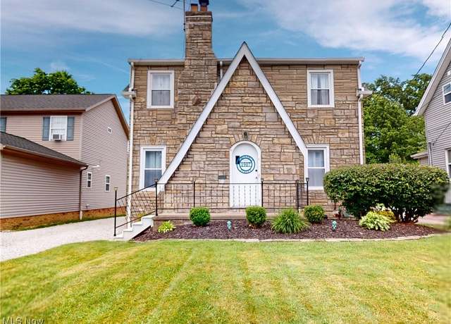 Property at 1907 Robindale St, Wickliffe, OH 44092, 3 beds, 2.5 baths