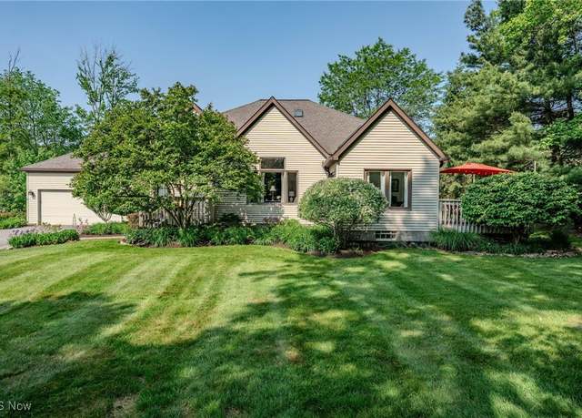 Property at 605 Magnolia Ln, Chagrin Falls, OH 44023, 4 beds, 3 baths