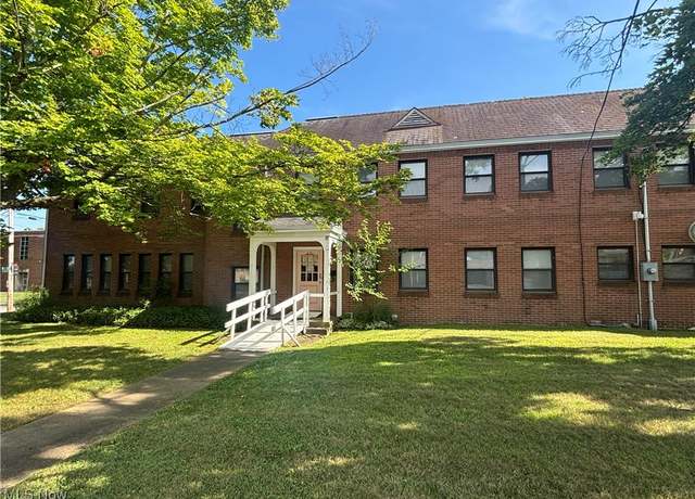 Property at 795-796 5th St, Youngstown, OH 44471, 29 beds, 18 baths
