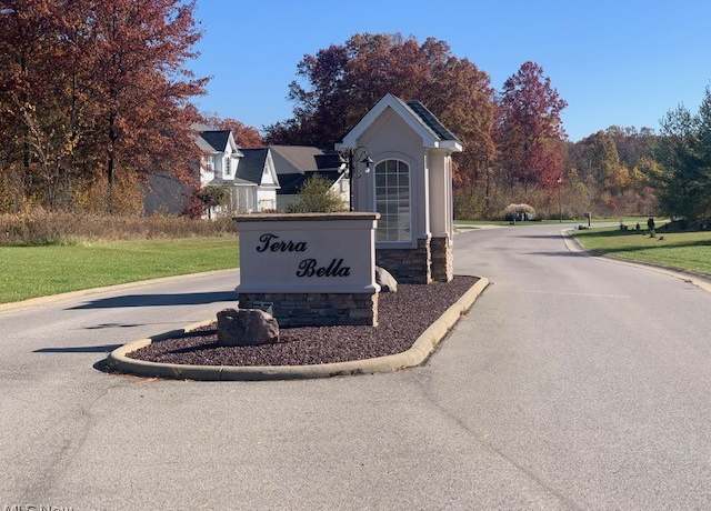 Property at 200 Terra Bella Dr #1, Youngstown, OH 44505