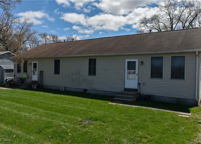 Property at 912 Virginia St, Port Clinton, OH 43452, 1 bed, 3 baths
