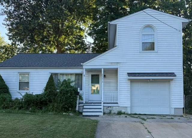 Property at 33973 Willowick Dr, Eastlake, OH 44095, 4 beds, 1 bath