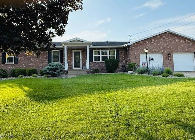 Property at 209 Flintwood Dr, Marietta, OH 45750, 4 beds, 3 baths