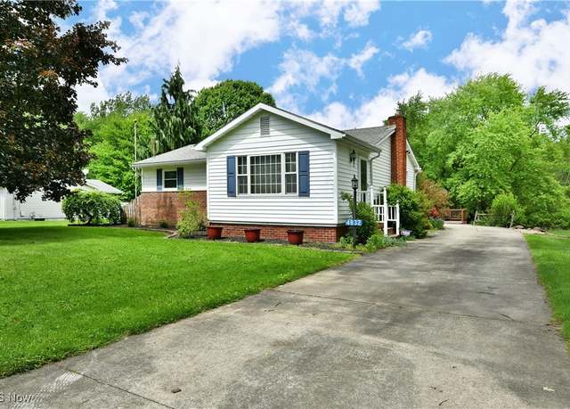Property at 4832 Fairport Rd, Newton Falls, OH 44444, 3 beds, 2 baths