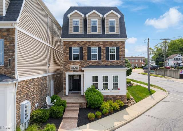 Property at 38063 Euclid Ave, Willoughby, OH 44094, 3 beds, 2.5 baths