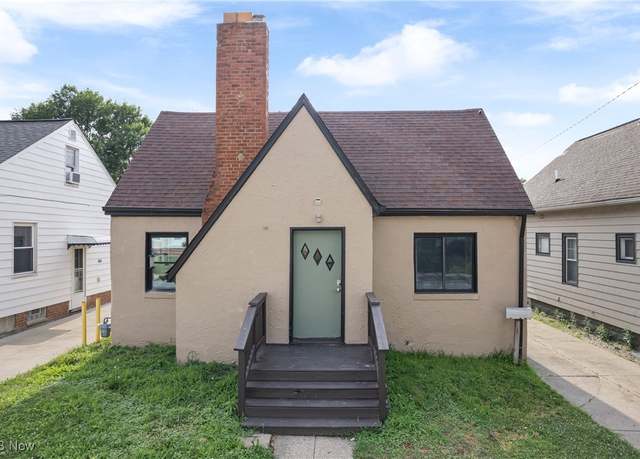 Property at 5244 W 49th St, Parma, OH 44134, 3 beds, 1.5 baths