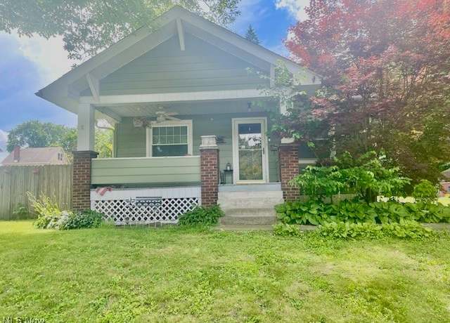 Property at 127 William St, Struthers, OH 44471, 3 beds, 1 bath