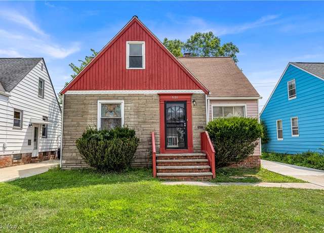 Property at 5131 Arch St, Maple Heights, OH 44137, 5 beds, 2 baths