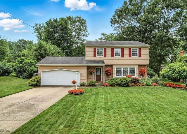 Property at 2241 Kennedy Dr, Salem, OH 44460, 4 beds, 1.5 baths