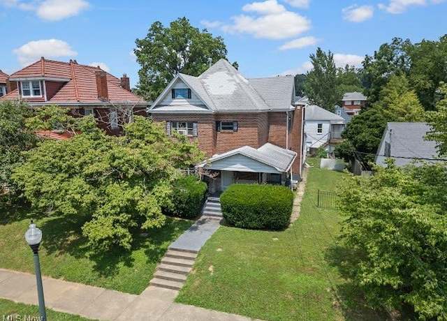 Property at 1505 Washington Ave, Parkersburg, WV 26101, 4 beds, 2.5 baths