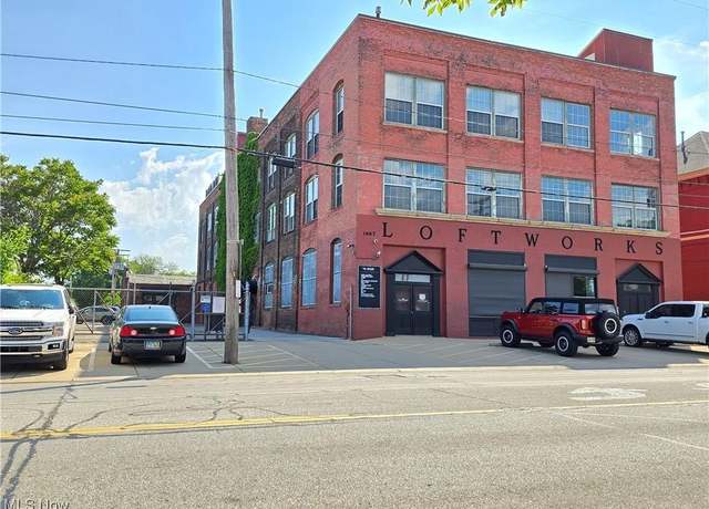 Property at 1667 E 40th St, Cleveland, OH 44103, 1 bed, 2 baths
