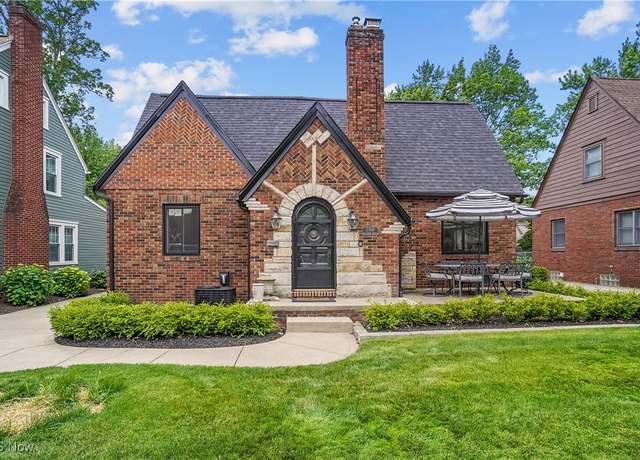 Property at 2360 16th St, Cuyahoga Falls, OH 44223, 3 beds, 2 baths