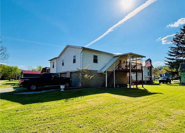 Property at 153 1/2 Dunlap St, New Martinsville, WV 26155, 3 beds, 1 bath