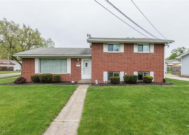Property at 347 Beeler Dr, Berea, OH 44017, 3 beds, 2 baths