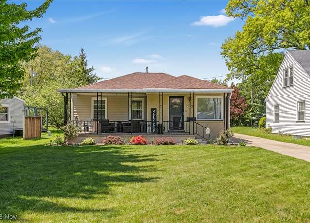 Property at 379 Foster Dr NE, Warren, OH 44483, 3 beds, 1 bath