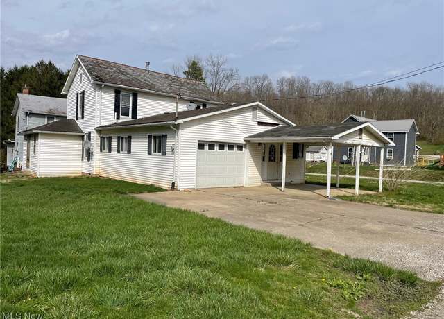 Property at 10 Hill St, Whipple, OH 45788, 4 beds, 1 bath