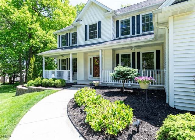Property at 1300 Bridget Ln, Twinsburg, OH 44087, 4 beds, 3.5 baths